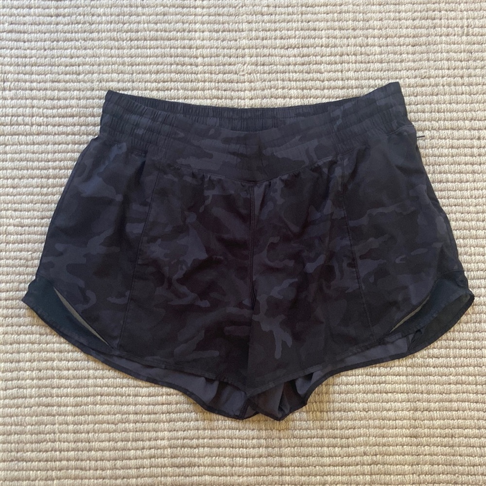 Lululemon High Rise Hottie Hot Short 4”